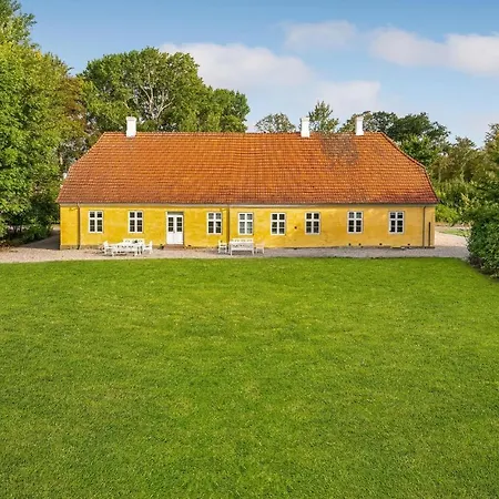 6 Bedroom Gorgeous In *