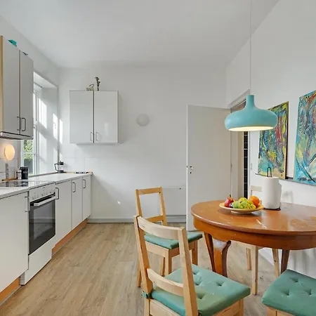 6 Bedroom Gorgeous In Kvaerndrup