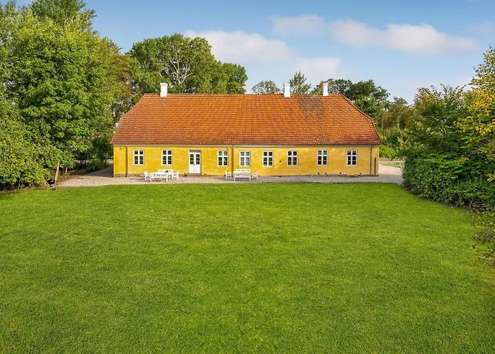 6 Bedroom Gorgeous In *