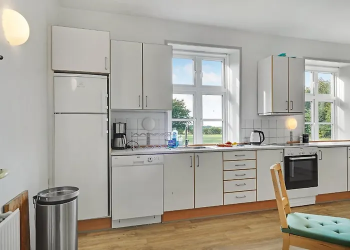 6 Bedroom Gorgeous In Feriehus *