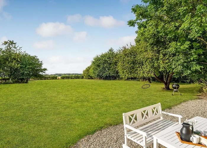 6 Bedroom Gorgeous In Kvaerndrup
