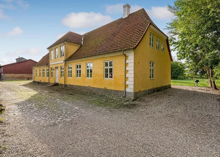 6 Bedroom Gorgeous In * Kvaerndrup