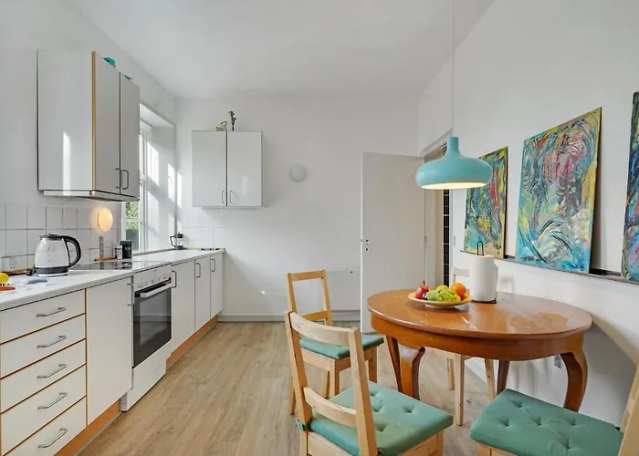 6 Bedroom Gorgeous In Kvaerndrup