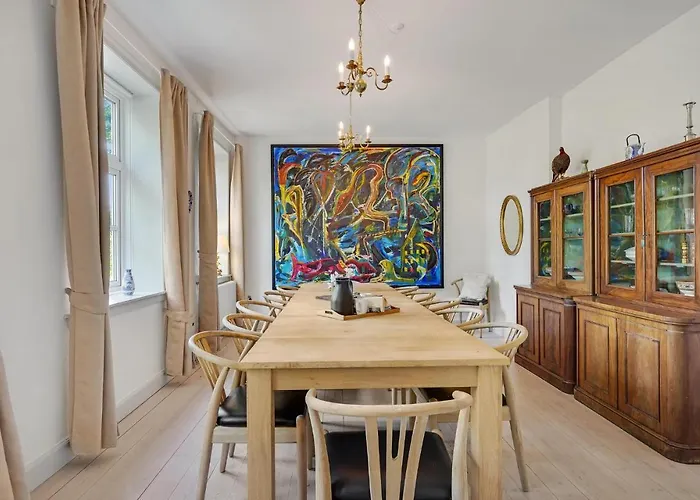 6 Bedroom Gorgeous In